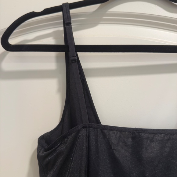 Skims Dress - Picture 3 of 4